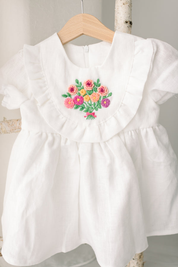 Rochie din in prespalat, Buchet de flori, cu broderie manuala