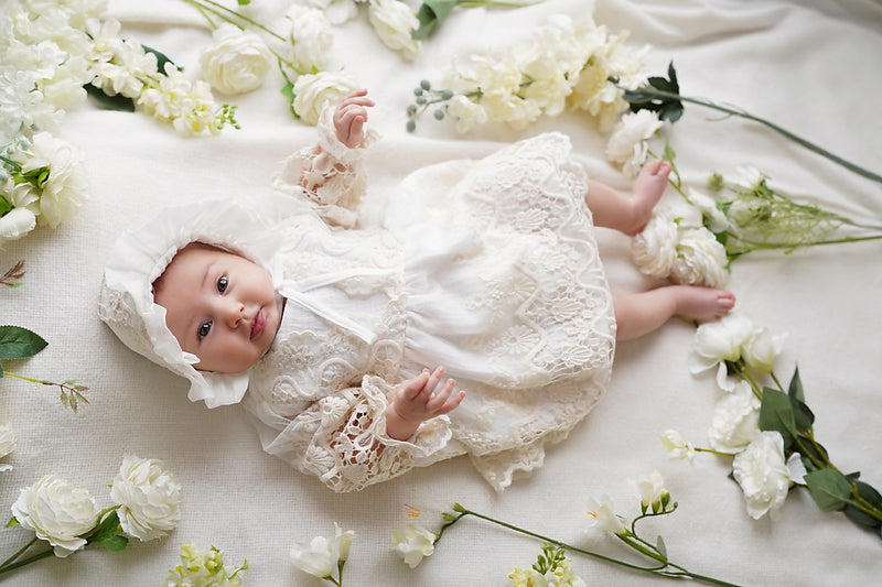 Rochie cu dantela, Madira
