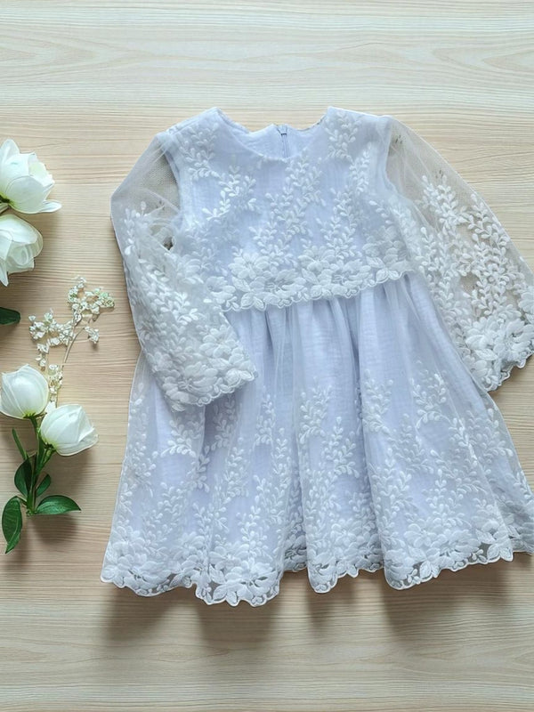 Rochie cu dantela, Leia