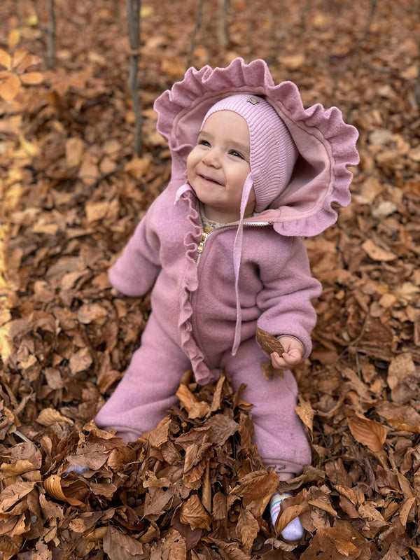 Salopeta dublata din lana fiarta, cu Volanase